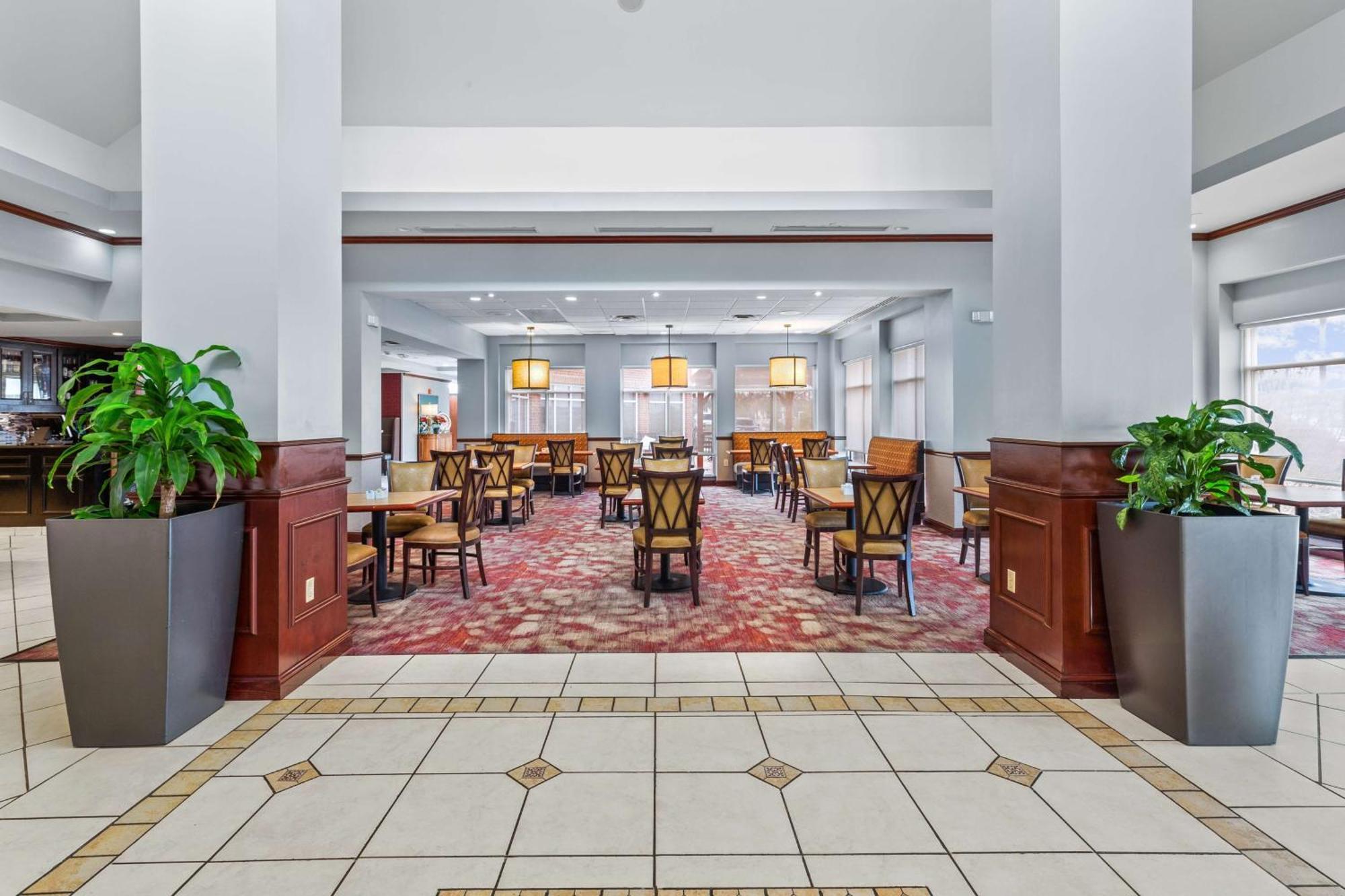 Hilton Garden Inn Starkville Exteriör bild