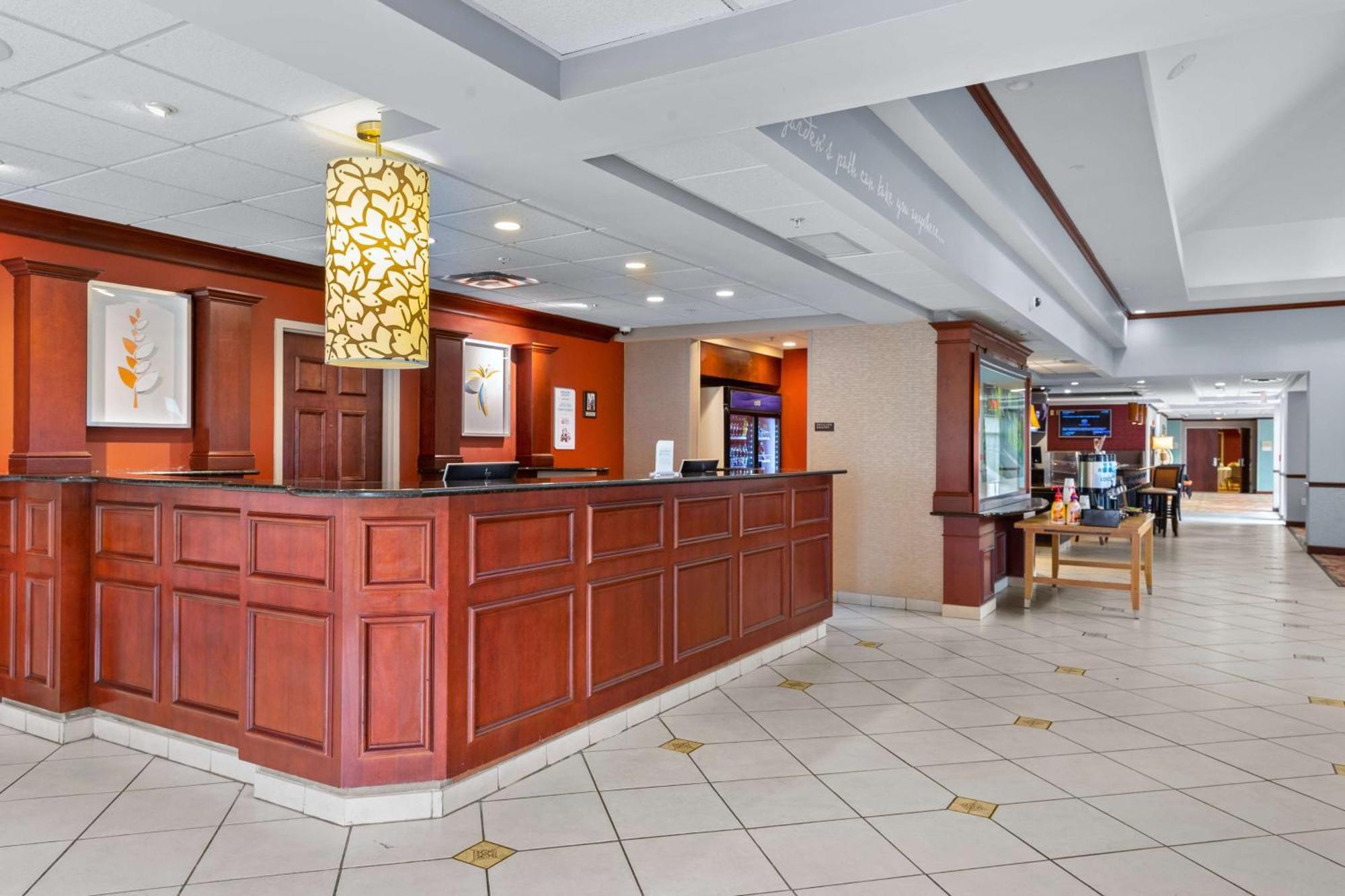 Hilton Garden Inn Starkville Exteriör bild